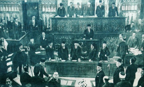 افتتاح مجلس النوّاب الجديد – 21 ديسمبر (كانون الأوّل) 1936 (مصدر الصورة: موقع التاريخ السوري) 
